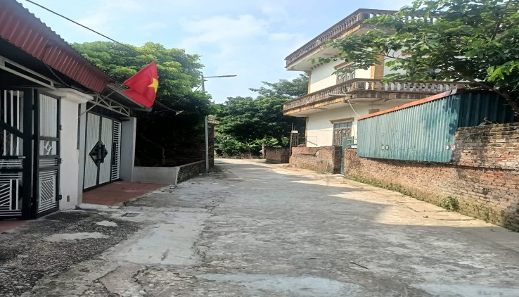 Bán đất lô góc Hải Bối Đông Anh ô tô vào đất, đầu tư phân lô giữ tiền DT 114m2, MT 20m giá 3.95 tỷ